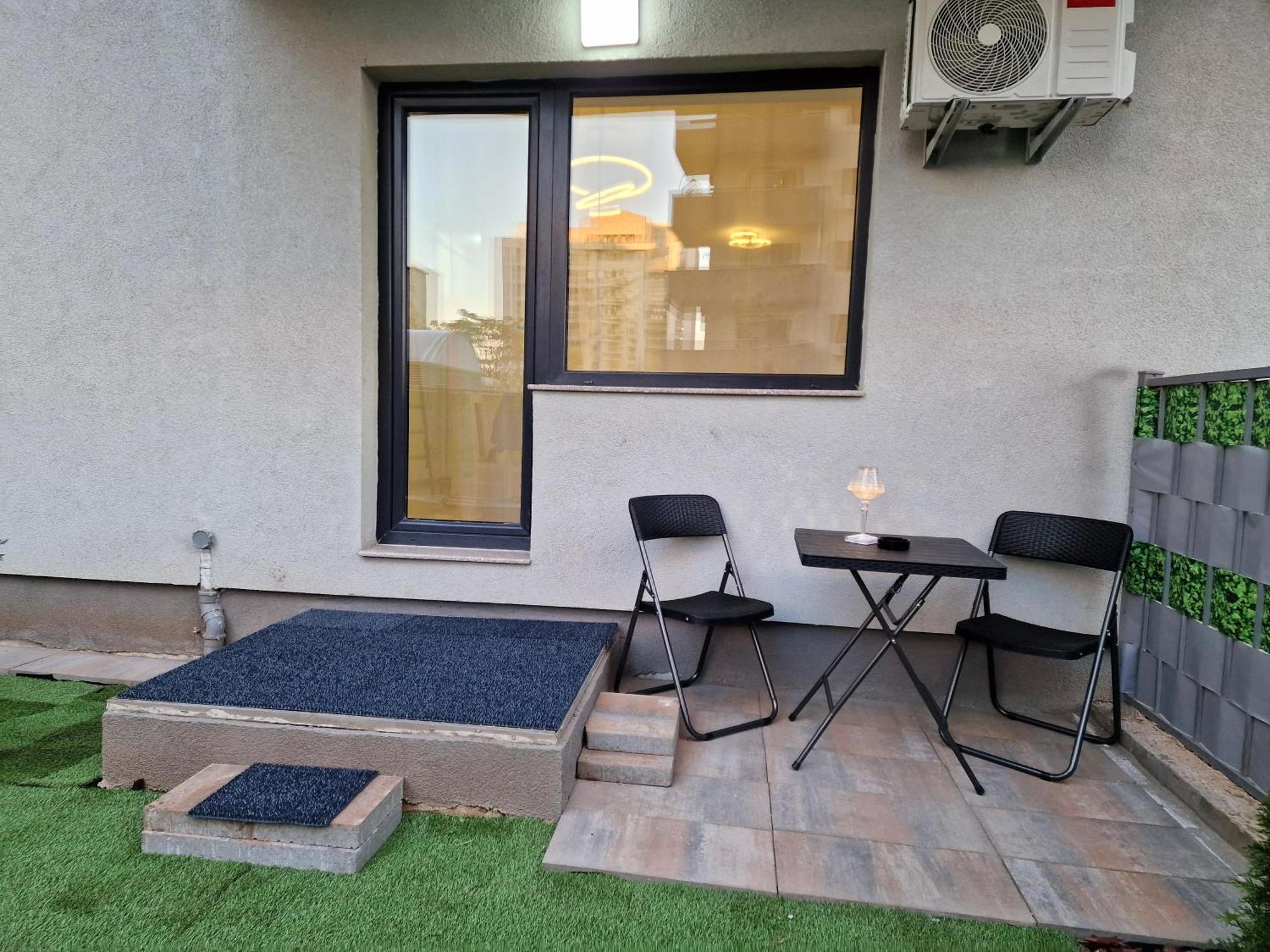 Studio&Garden! Roşu المظهر الخارجي الصورة